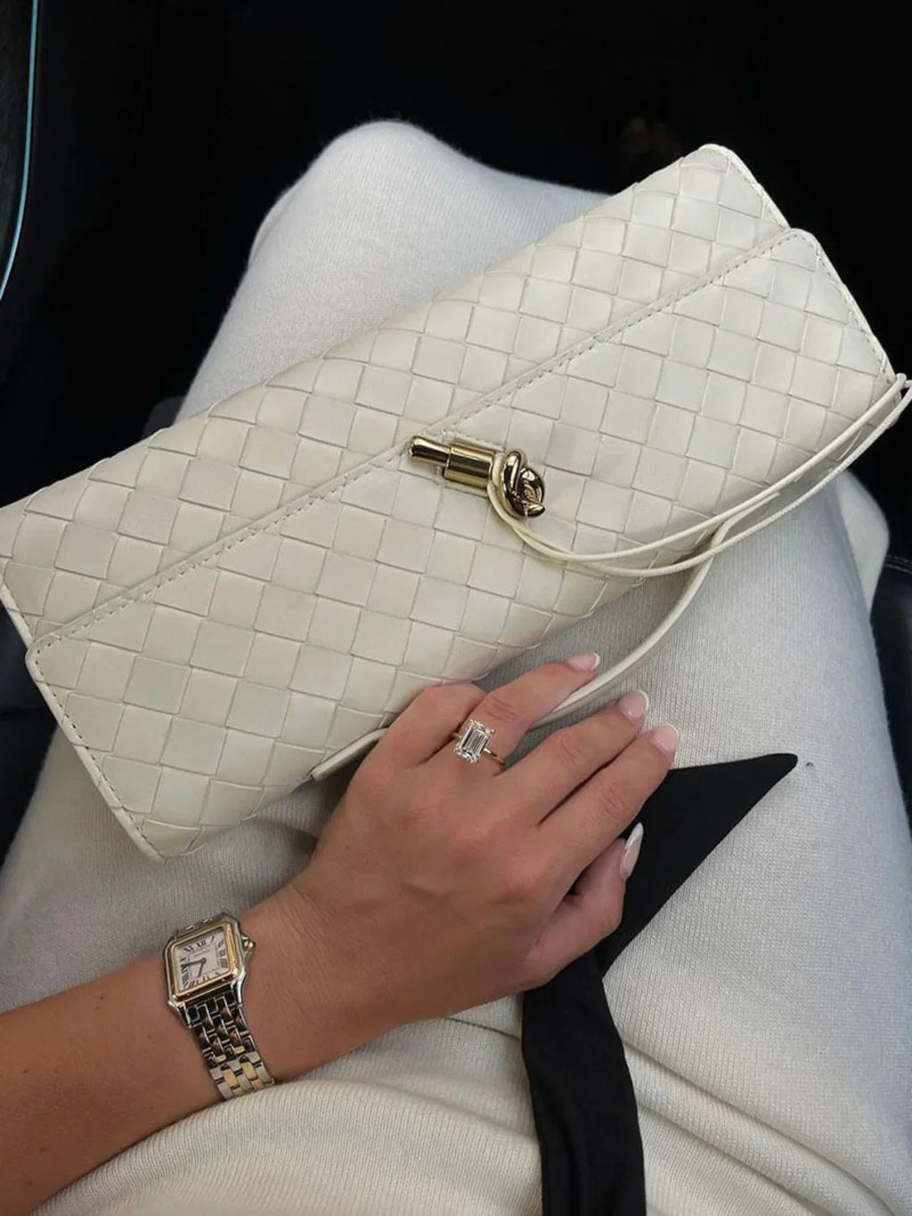 Stedelijke Crossbody Geweven Schoudertas van Faux Leer met Gouden Sluiting voor Casual en Formele Gelegenheden