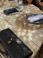 Stedelijke Crossbody Geweven Schoudertas van Faux Leer met Gouden Sluiting voor Casual en Formele Gelegenheden