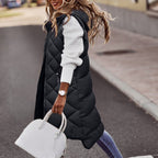 Loavies | Lange Puffer stijl bodywarmer met capuchon voor dames in de kleur Legergroen voor dames in Outdoor stijl ideaal voor de herfst.