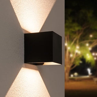 LumiSensor I Waterdichte Wandlamp met Verstelbare Stralingshoek – Zwart/wit