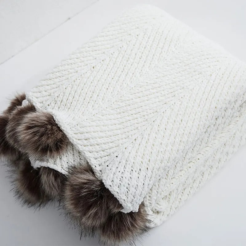 Grofgebreide Chenille-deken met schattige pompons