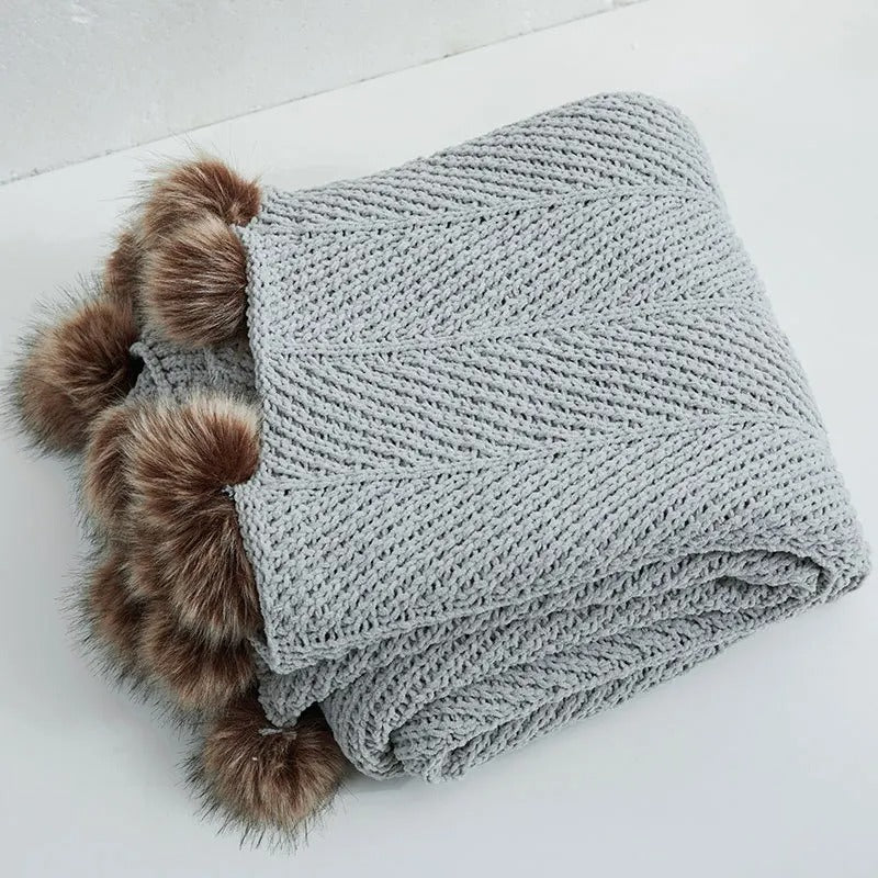 Grofgebreide Chenille-deken met schattige pompons