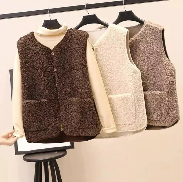 Dione Pluche Vest