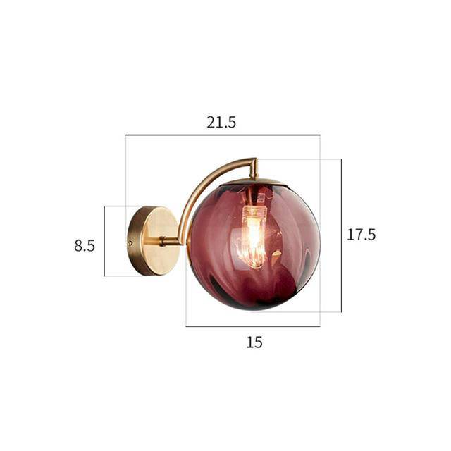Gouden LED wandlamp met rookglazen bol Scone