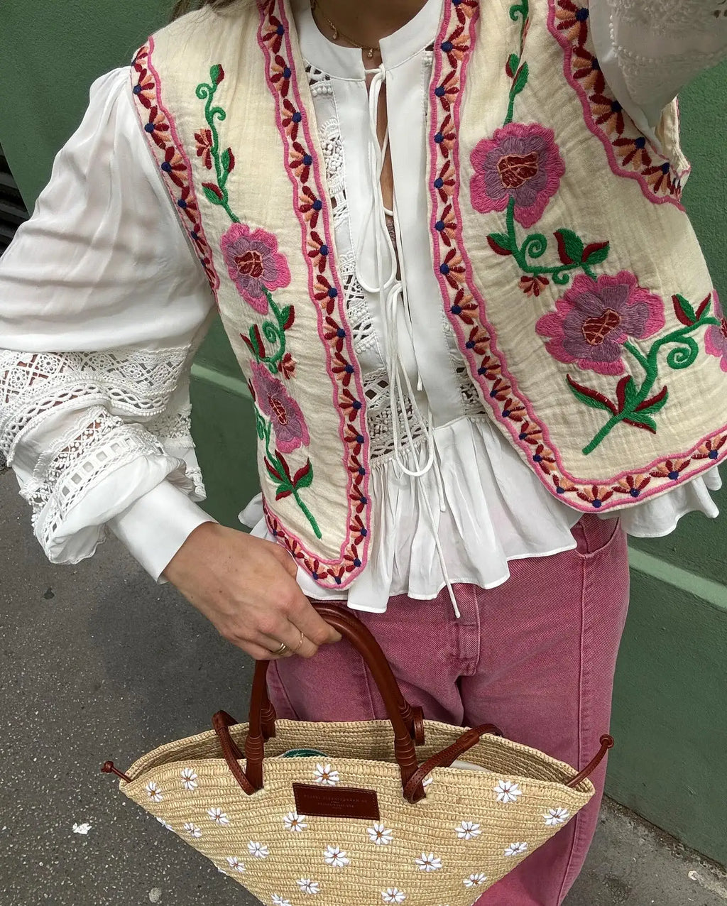 Dames Rieten Tote Tas – Geborduurde Bloemen – Ruim – Open Top – Stevige Handvatten
