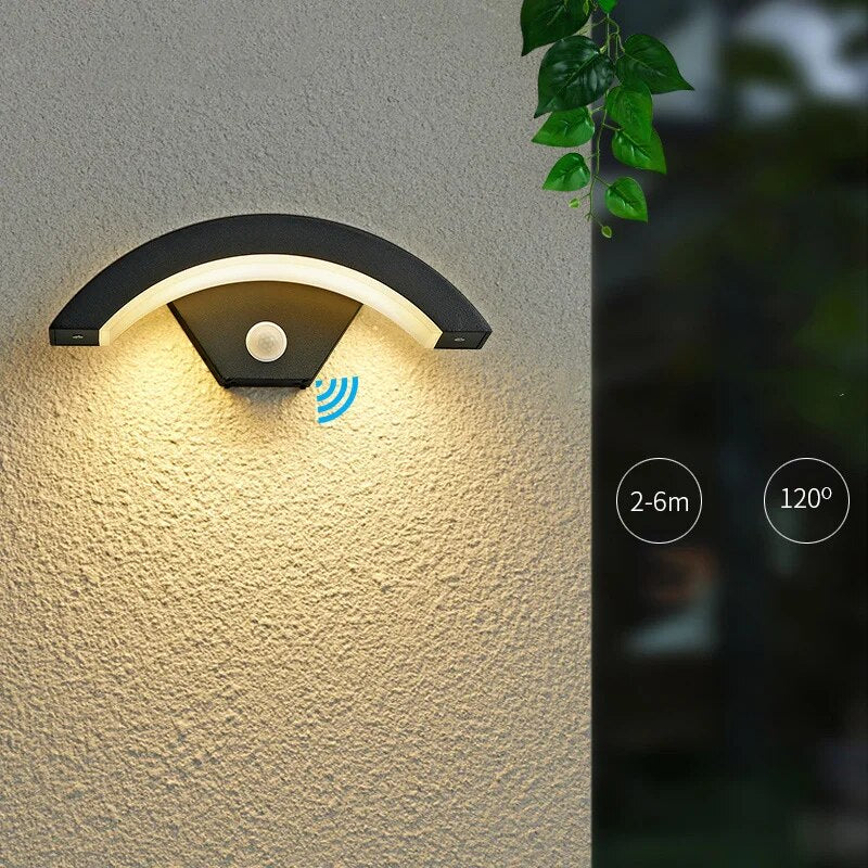ClearLume - Elegante en Waterdichte LED Wandlamp