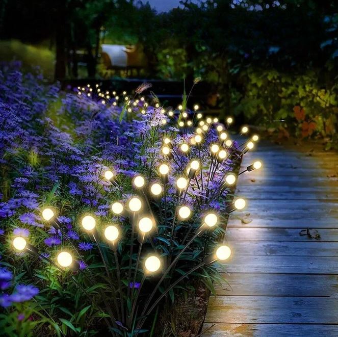 BreezeBright -  LED Dansend Licht met Zonne-energie