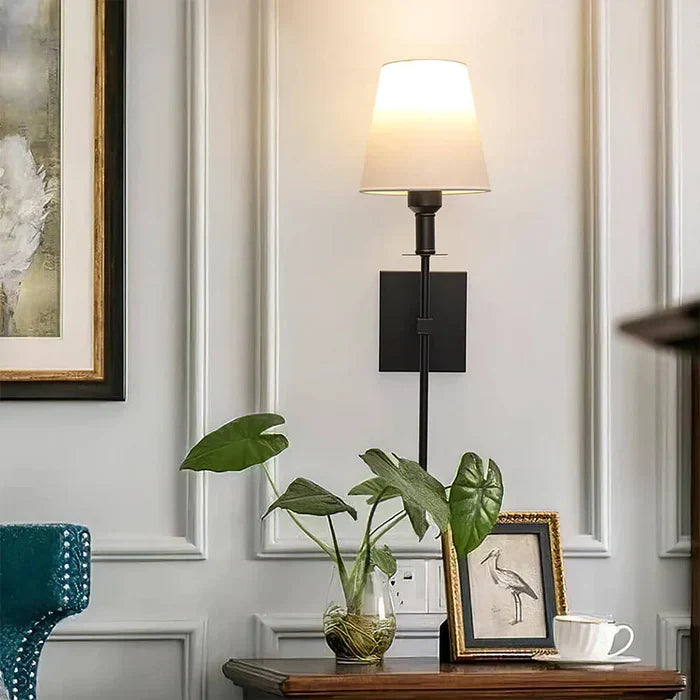 AuraCharge I Draadloze Wandlamp met Instelbare Helderheid – Modern Design