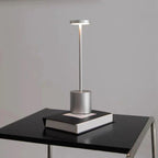 LuxeTouch | Draadloze LED Tafellamp met Instelbare Helderheid – Modern Design